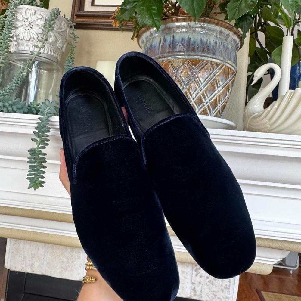 Vince Bray velvet flat loafer smoking slipper midnight blue size 7.5 mid mod